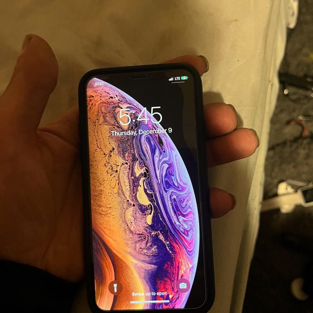 iPhone 10 XS unlocked 64g gold In perfect condition